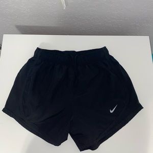 Women’s Nike black athletic shorts size Xs